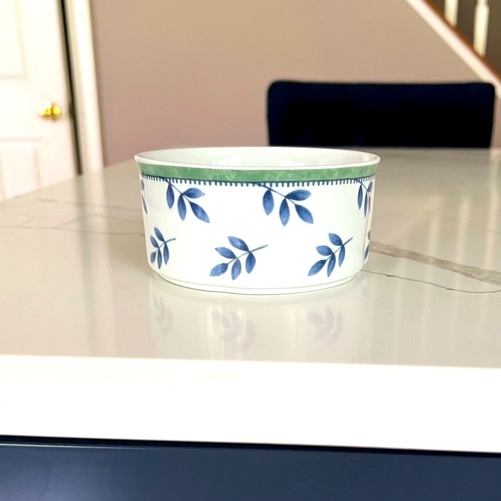 Villeroy & Boch “Switch 3” 4 5/8 Soup Cereal Bowl Germany porcelain 1 available